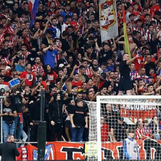 El Atlético expulsó al fanático que lanzó objetos en el derbi