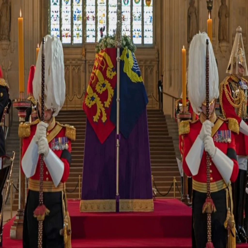 Guardia de la realeza se desmayó frente al ataúd de la reina Isabel II